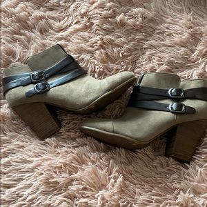 EUC Carlos Santana Ankle Boots